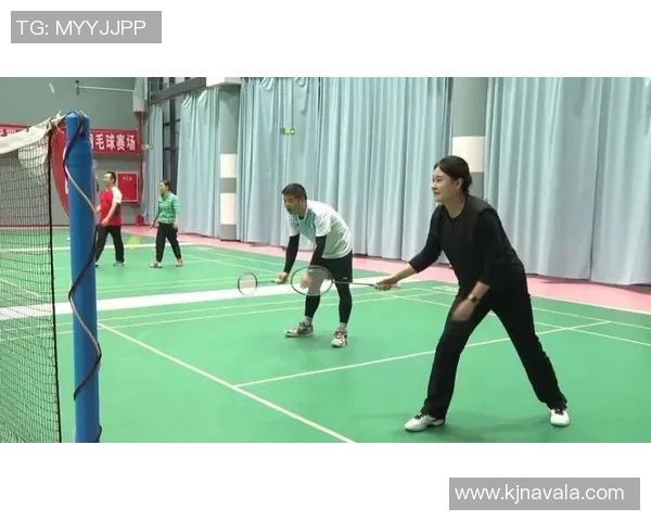 西安羽毛球队的训练与比赛状态全景揭秘助力羽毛球运动发展 西安羽毛球队的训练与比赛状态全景揭秘助力羽毛球运动发展